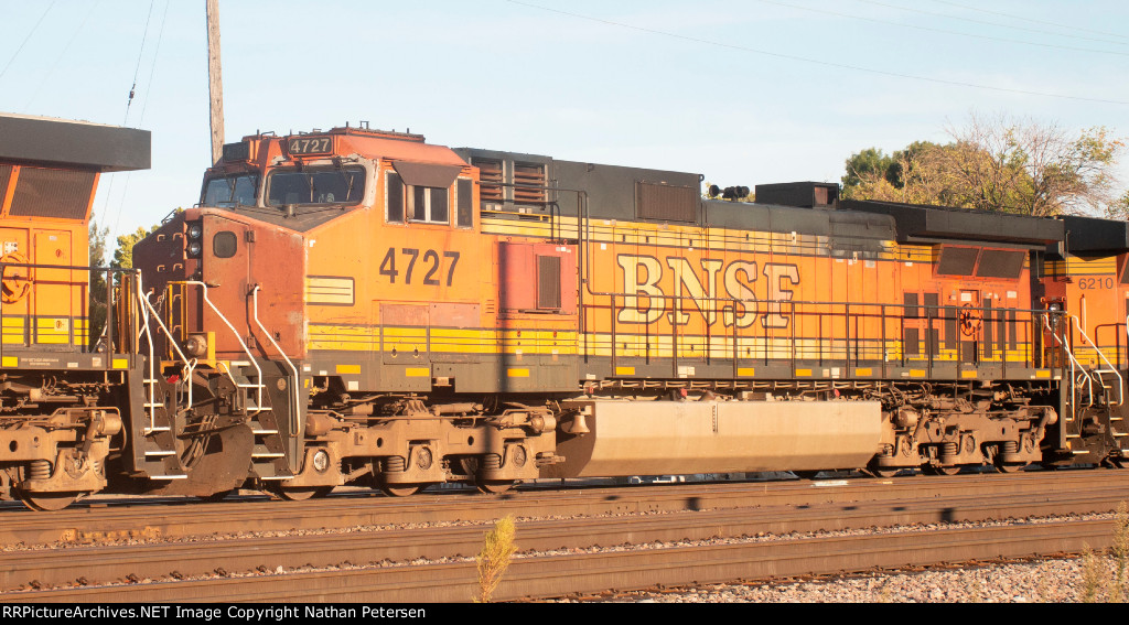 BNSF 4727